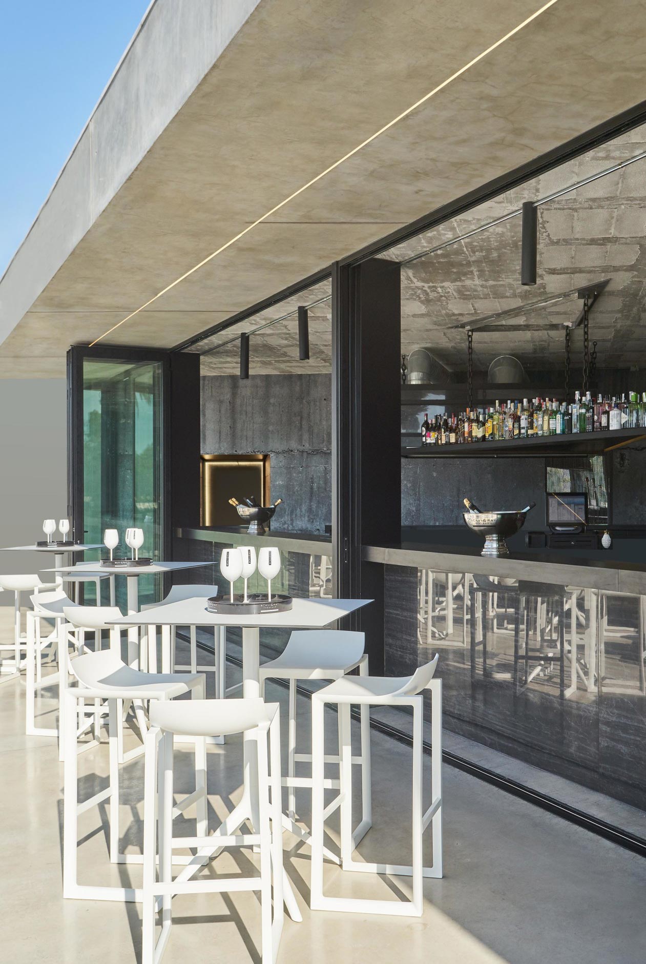 lounge-bar-01