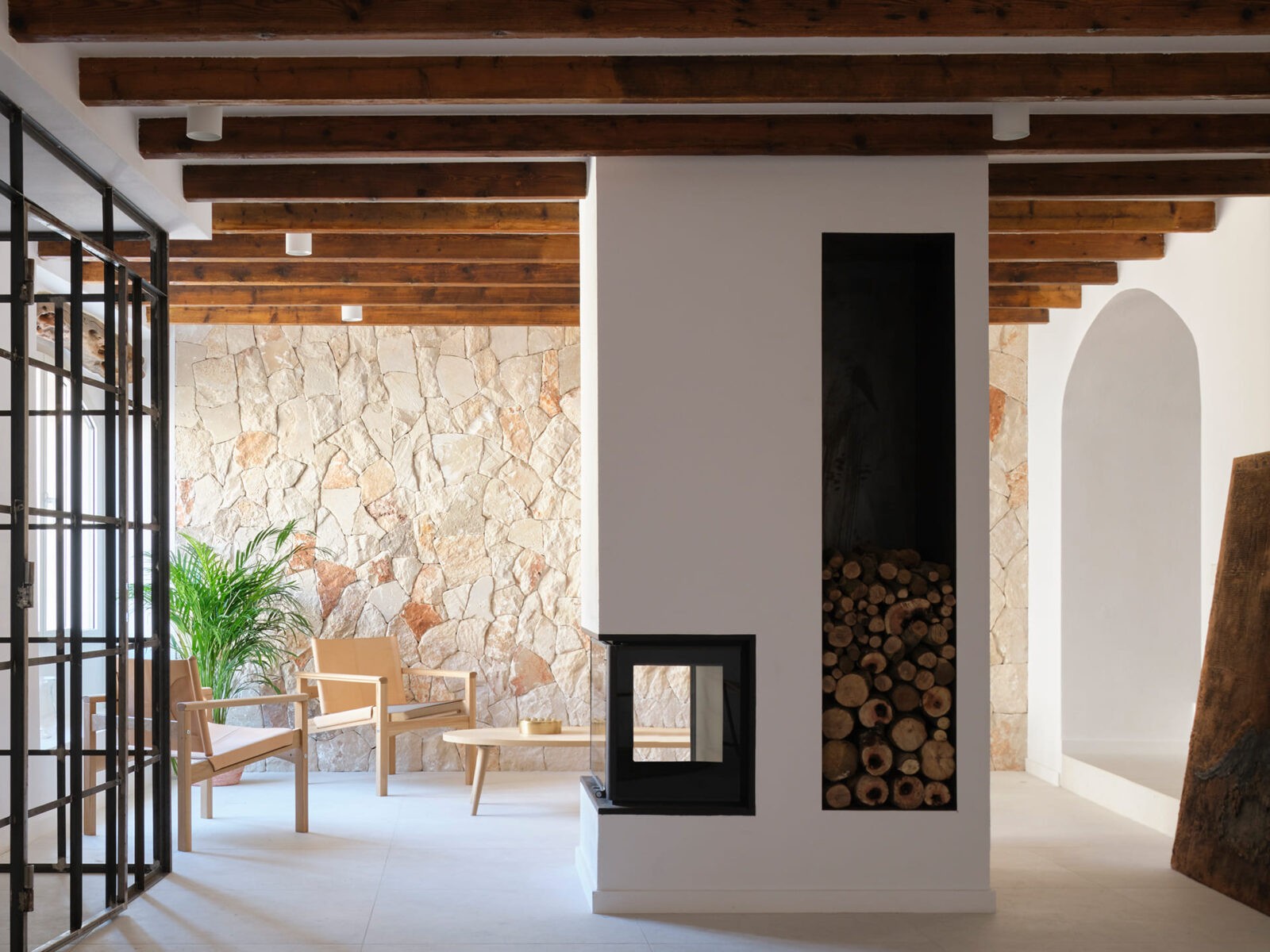 Minimal_Studio-GR13