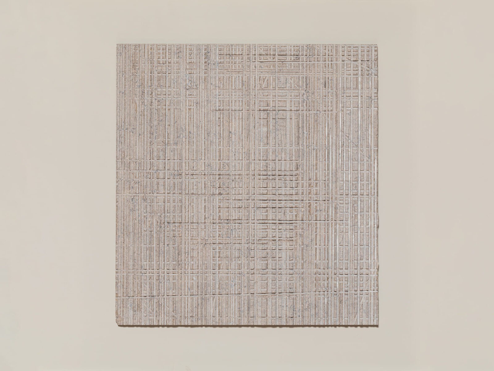 Minimal_Studio-Marble_Chainsaw_Project